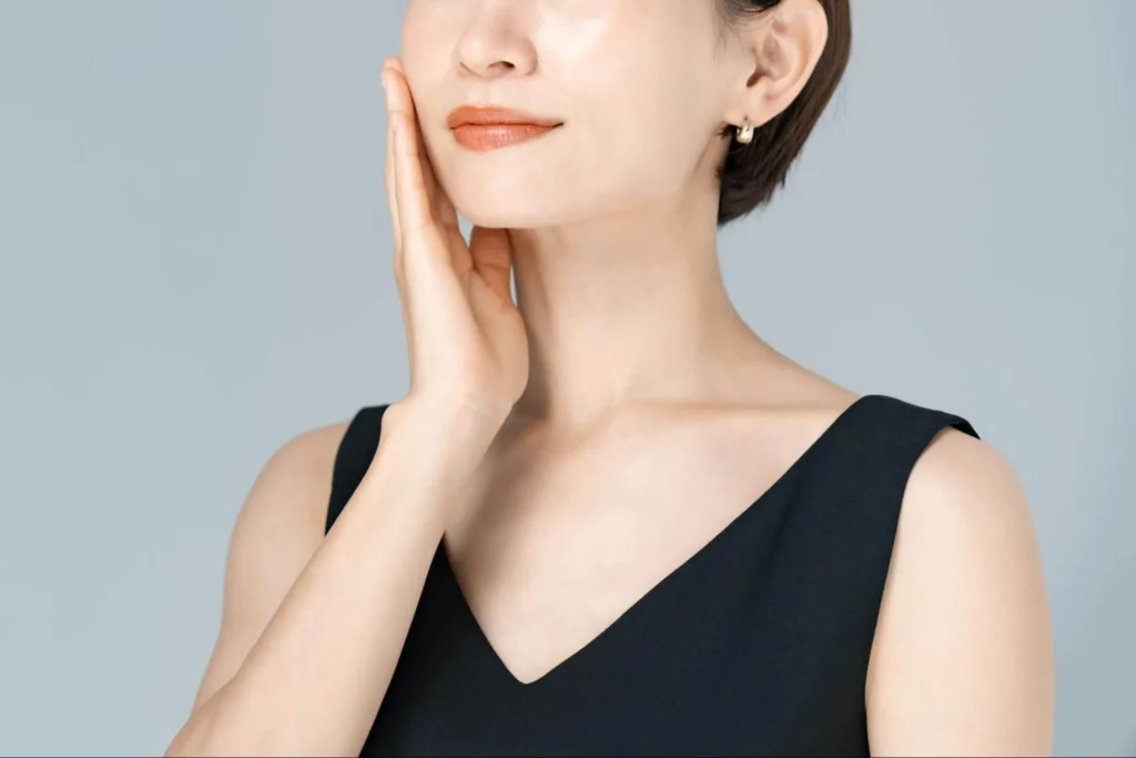 顔の脂肪吸引 女性の顔